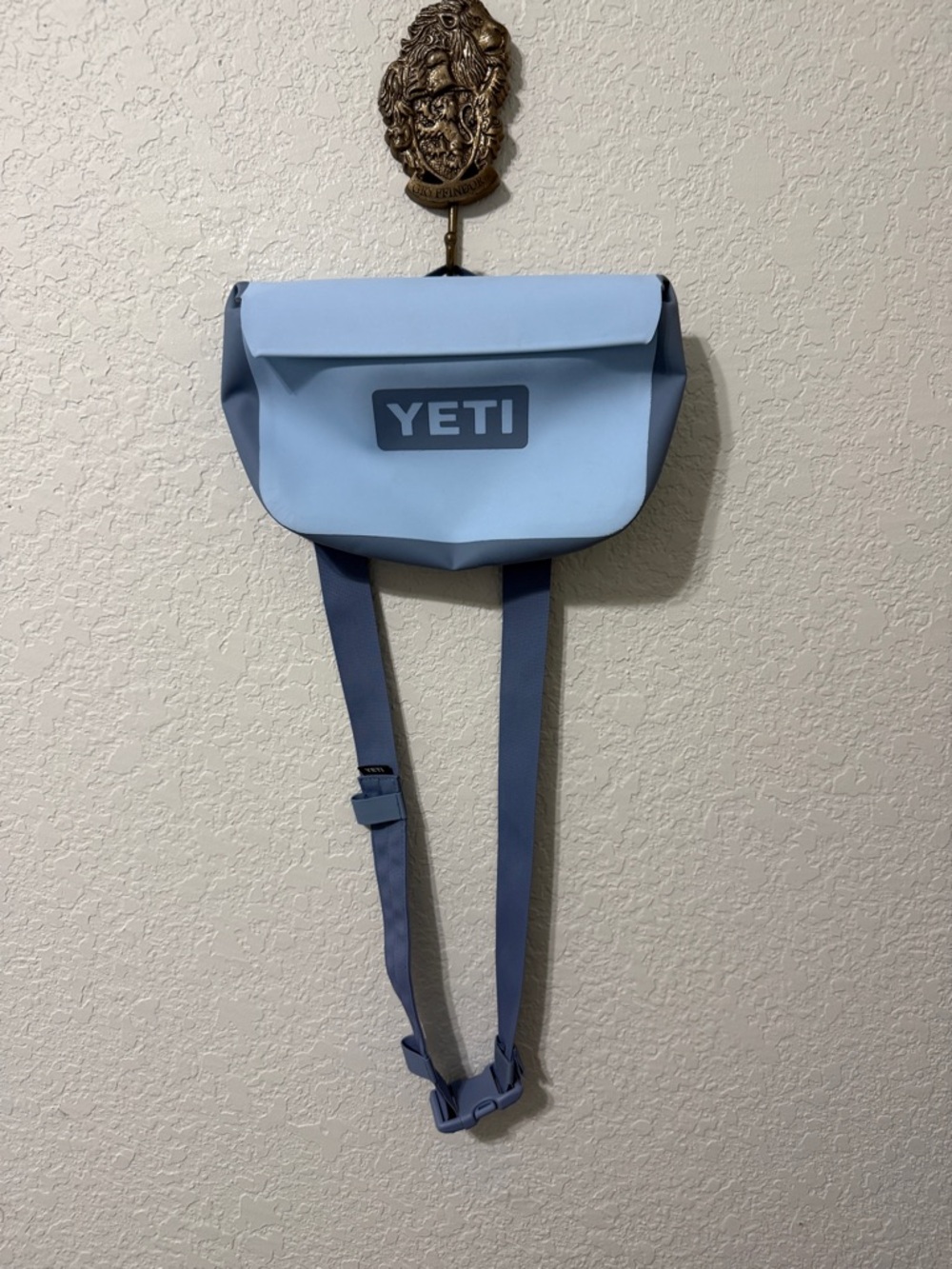 Yeti Baby Blue and Slate Blue 3L Side Kick with Belt Strap